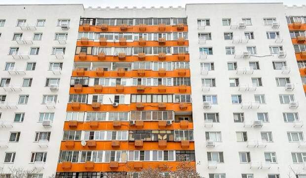 Порядка 75 тыс. корзин для кондиционеров установили на фасадах столичных многоэтажек в 2025 году