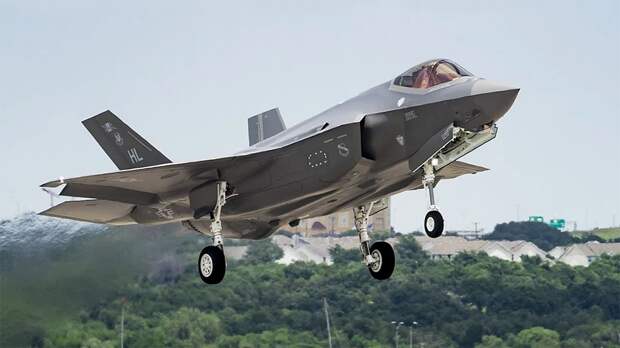 Проект F-35 провалился. Теперь и в "Форбс"