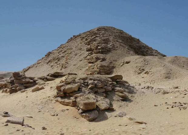 Пирамида Ньюсерре, фотография Курохито, Heritadedaily.