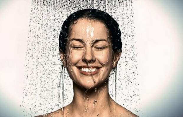 Холодный душ делает волосы и кожу более привлекательными.