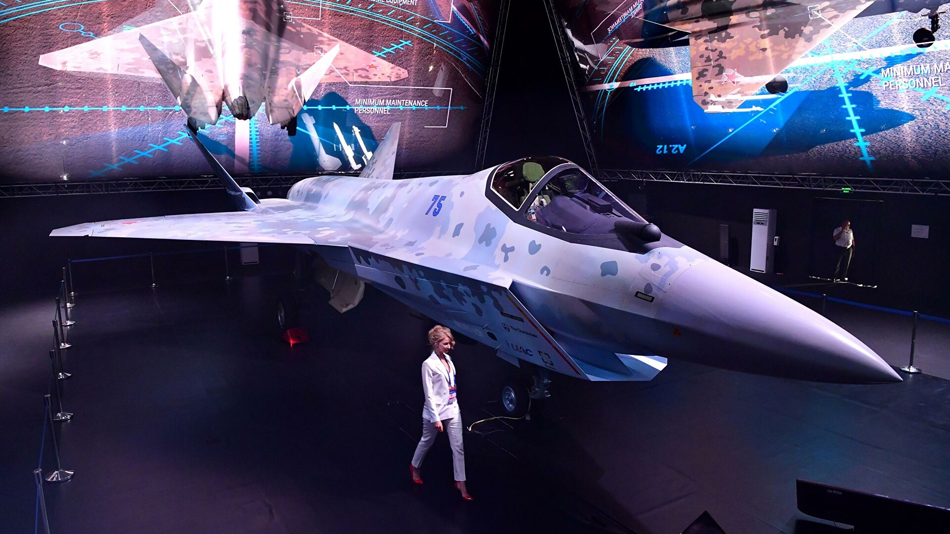 Первое подразделение многоцелевых истребителей пятого поколения Су-57 появится у России в следующем году. Об...