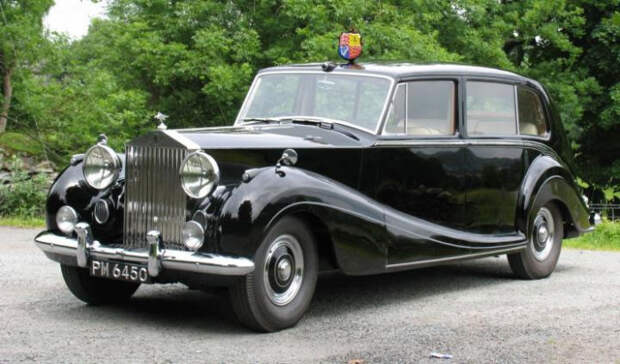 Rolls-Royce Phantom IV - один из самых популярных правительственных авто в Великобритании и Испании.