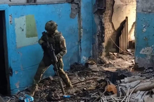 Российские бойцы заняли часть Соснового под Святогорском