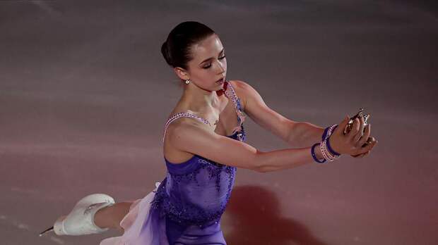 Валиева поставила новый мировой рекорд в короткой программе на ЧЕ по фигурному катанию