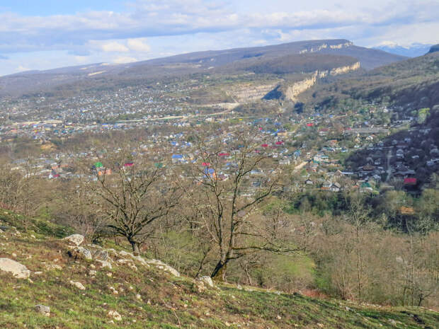 Апрель в Каменномостском. Здесь и далее - фото автора.