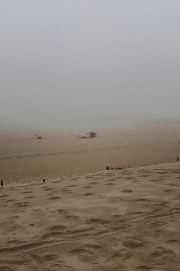 Туристы в Шарм-эль-Шейхе столкнулись с военными полетами и песчаными бурями