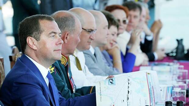 В Госдуме осудили протест Киева из-за поездки Медведева в Крым