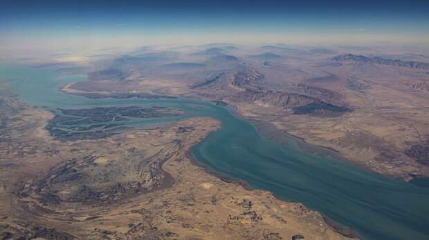 "Запрещено". Иран объявил о закрытии Ормузского пролива для всех судов