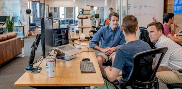 Барнаульцы не очень рады отпускам коллег в конце декабря для продления новогоднего отдыха