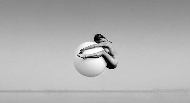 Мрачные фантазии в стиле ню от фотографа Gobotoru