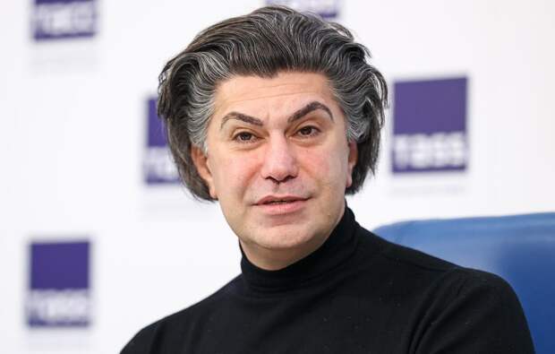 Николай Цискаридзе предложил ввести дресс-код для зрителей театров