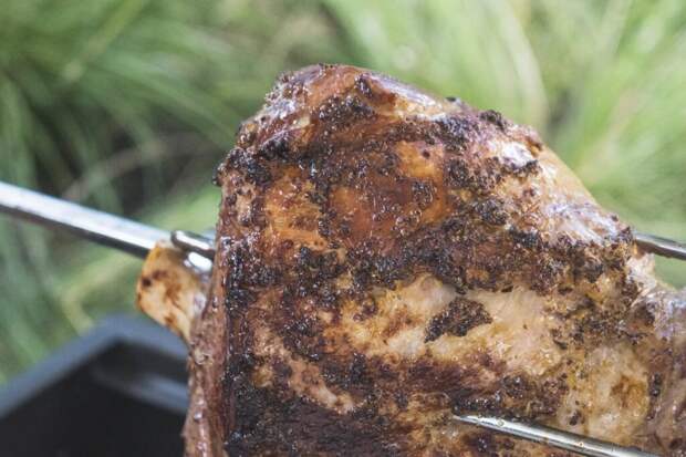 Мясо по-деревенски: как готовят в земле, а не в духовке