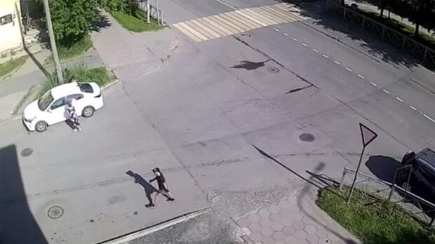 Карельские СМИ: в Кондопоге мужчина зарубил женщину топором на улице