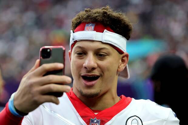Fake Patrick Mahomes Fools Everybody At Pro Bowl In Viral TikTok Video