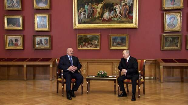 Не зря Путин выступал с Лукашенко под этой картиной. В чем намек?