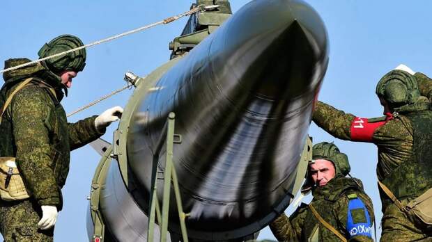 Медведев назвал 4 причины применения Россией ядерного оружия