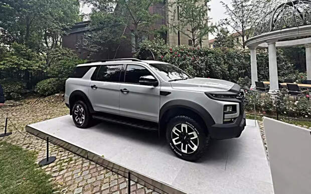 Известны сроки запуска нового внедорожника российской сборки