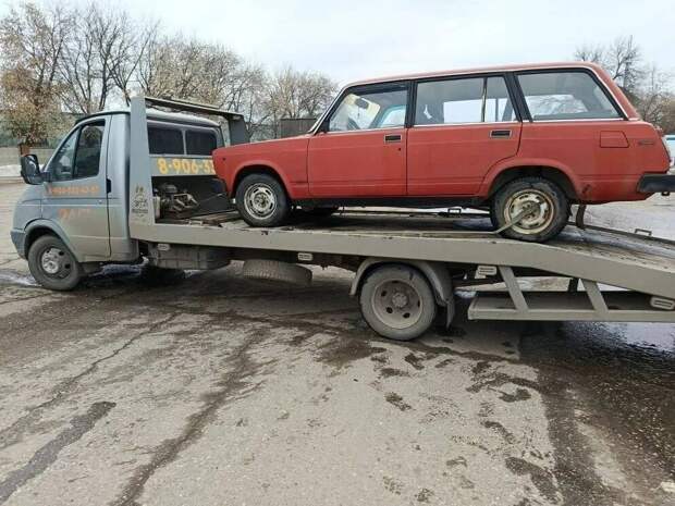 Семья из Тукаевского района передала автомобиль для отправки в зону СВО