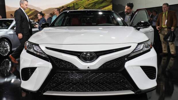 2018-toyota-camry-detroit-2017 (1).jpg