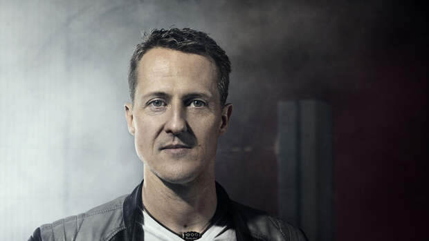 Daily Mail: Шумахер больше не прикован к постели и передвигается на коляске