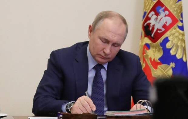 Путин подписал указ о поддержке детей военнослужащих, принимающих участие в спецоперации