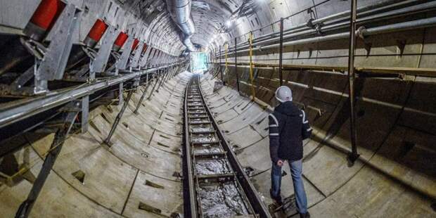 Собянин осмотрел строящуюся станцию «Кленовый бульвар» БКЛ метро. Фото: mos.ru