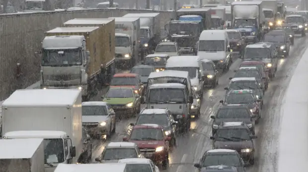 Пробки в Москве достигли 10 баллов