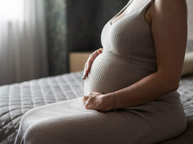 Под Челябинском ВАЗ сбил женщину на восьмом месяце беременности