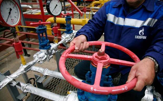 Путин ввёл потолок цен на газ для "Газпрома"