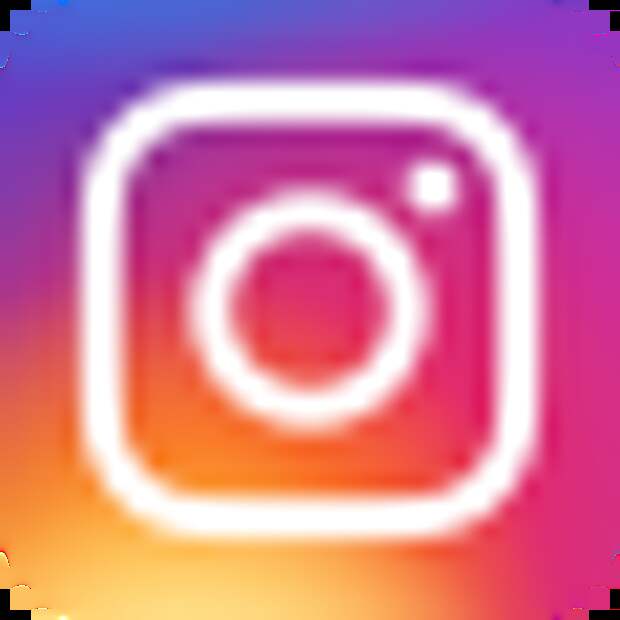 Главные тренды из TikTok, которые влияют на моду: Клоунский макияж, побег на дачу и др
