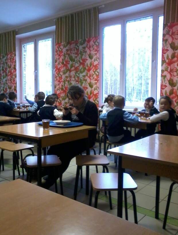 Самый высокий сервис в отечественных столовых! Приятного аппетита Самый высокий сервис в отечественных столовых! Приятного аппетита