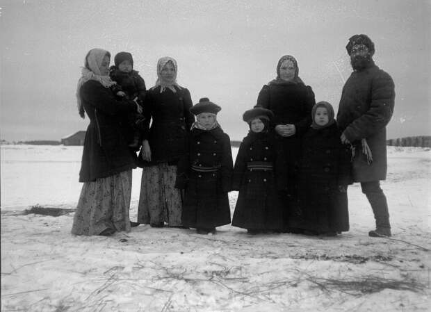 Деревенская семья как-то связанная с Востряковыми Борис Востряков, 1890 - 1909 год, ГМИИ им. А. С. Пушкина.