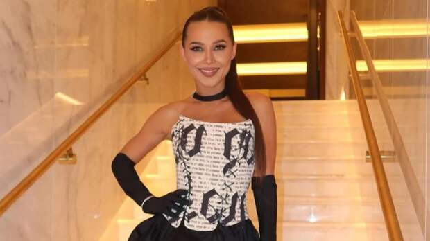 Беременная Лерчек прибыла в суд с возлюбленным: «Хочу, чтобы поскорее всё завершилось» — видео Super