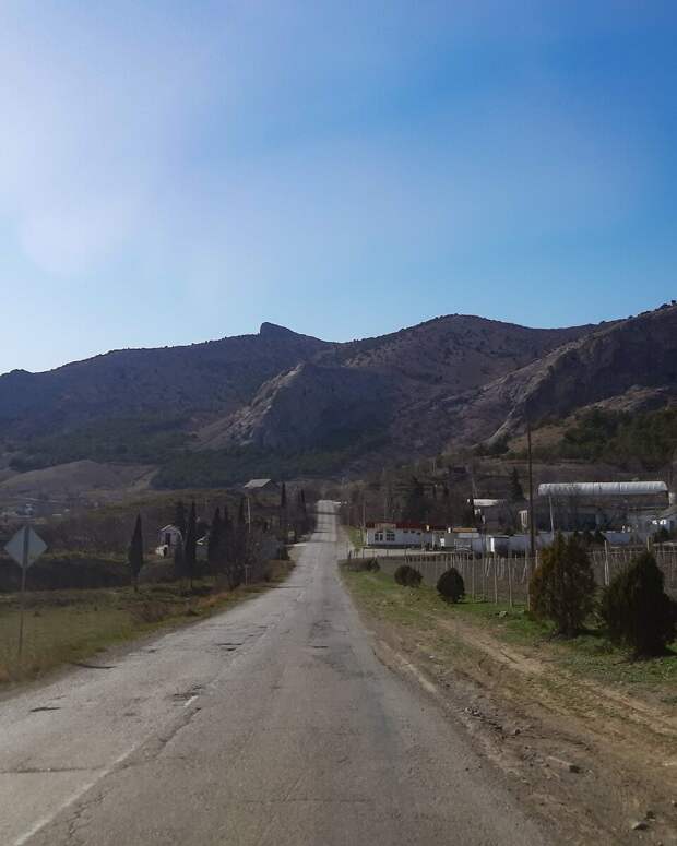 Переезд-многоходовочка. Из Хабаровска до Крыма за 2 недели. С 2мя котами.