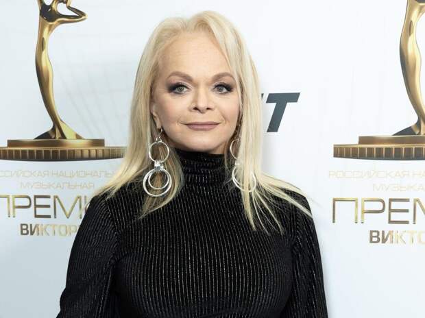 Директор Ларисы Долиной опроверг слухи об отмене новогоднего концерта в Москве