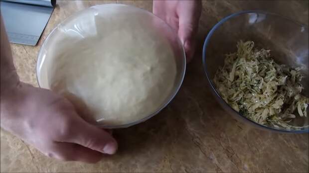 Рогалики с капустой Рогалик, Пирожок, Вкусно, Просто, Тесто, Другая кухня, Длиннопост, Видео рецепт, Рецепт, Видео