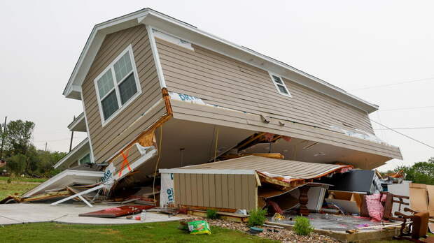До пяти человек увеличилось число погибших в результате торнадо в США