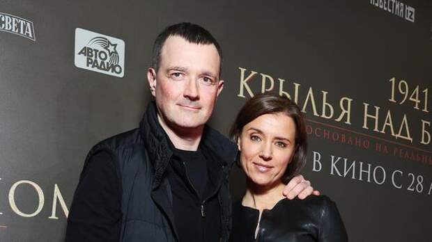 48-летний Бероев женился на блондинке, которой всего 21 год: фото новой жены актера