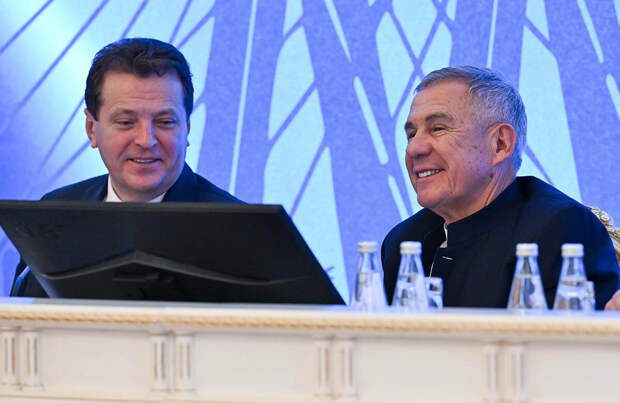 Демография, медицина,мәктәпләрдә куркынычсызлык: Миңнеханов Казандагы проблемаларны атады