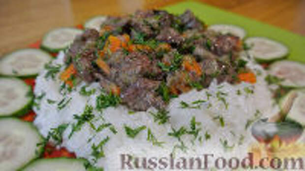 Фото к рецепту: Тушеная куриная печень с яблоком