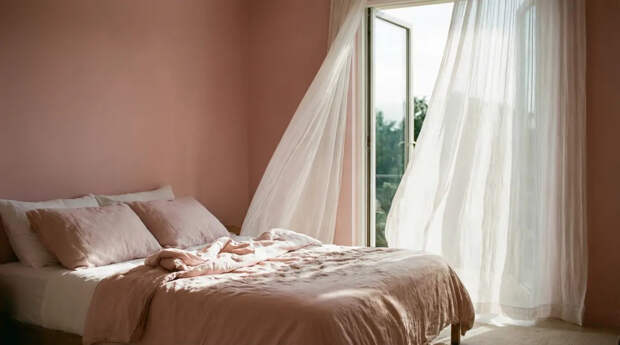 Онколог Ивашков: Зачем после пробуждения проветривать спальню до заправки постели