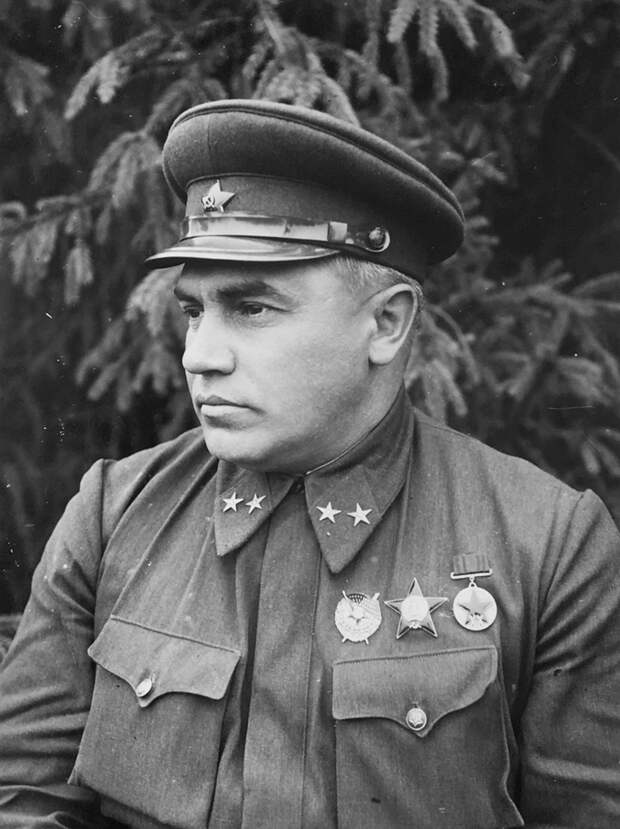 Генерал-майор Берзарин. 1940 г