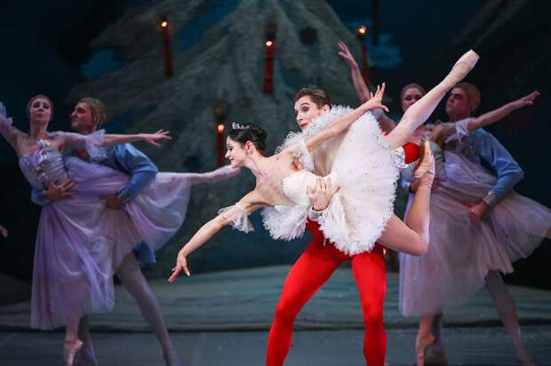 «Кремлевский дворец» опроверг, что танцор сломал ногу на балете «Щелкунчик»