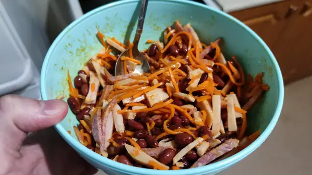 Рецепт за 5 минут, а съедаем за 1 вечер. Показываю простой и вкусный салат