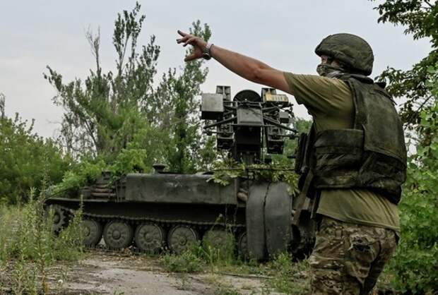 Российские военные расширяют зону контроля в Часове Яре, а ВСУ крупными силами отступают из района Красногоровки. Что происходит в зоне СВО утром 25 июля, какова ситуация в Волчанске?