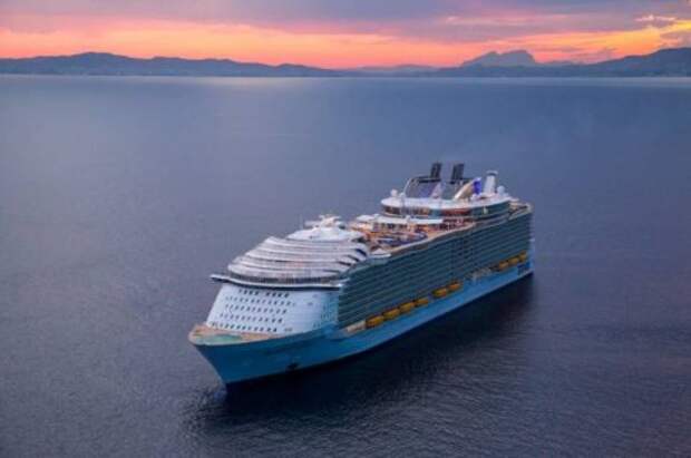 Внутри крупнейшего круизного лайнера Harmony of the Seas (25 фото)