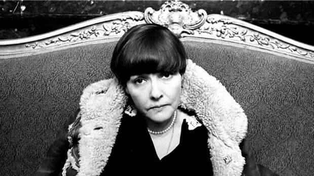 Почему в СССР так любили Беллу Ахмадулину