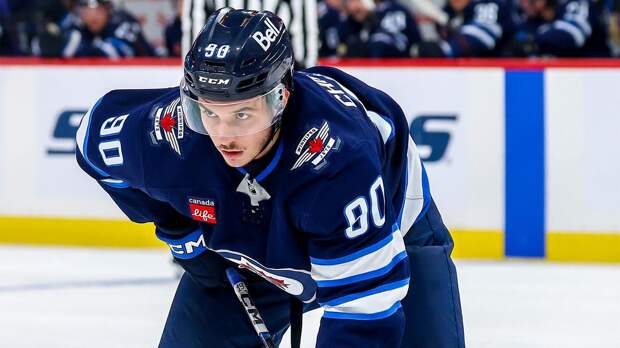 «Виннипег» вызвал форварда Чибрикова из АХЛ