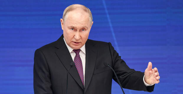 Путин: России необходимо выстраивать отношения с правительством «Талибана»*