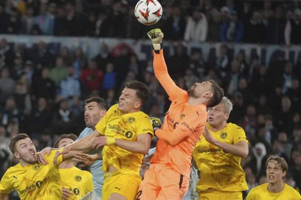 «Буде-Глимт» разгромил «Спортинг» в 1/8 финала Лиги чемпионов